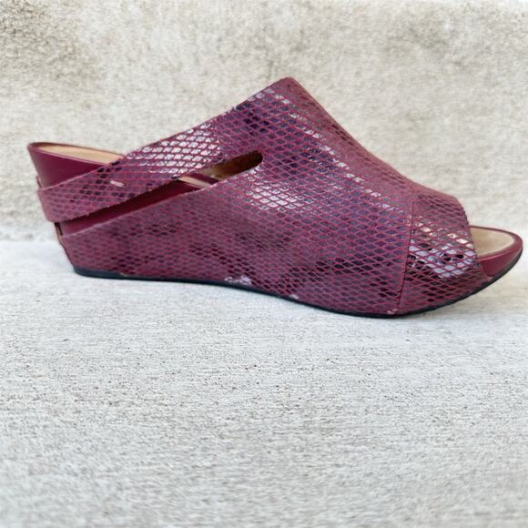 Tsubo Ovid Snake Print Wedge Platform Mules Size 8.5‎ Burgundy Purple Reptile - Picture 2 of 11